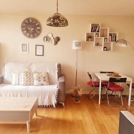 Appart Tour Eiffel Pour 4 Personnes Apartment Paris Exterior photo